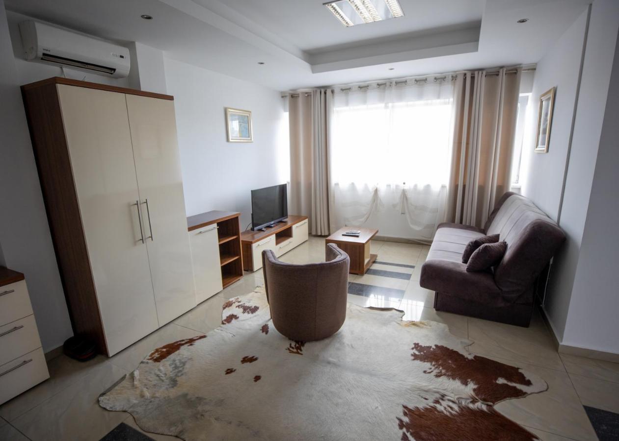 Guest House Agropapuk Sid ภายนอก รูปภาพ