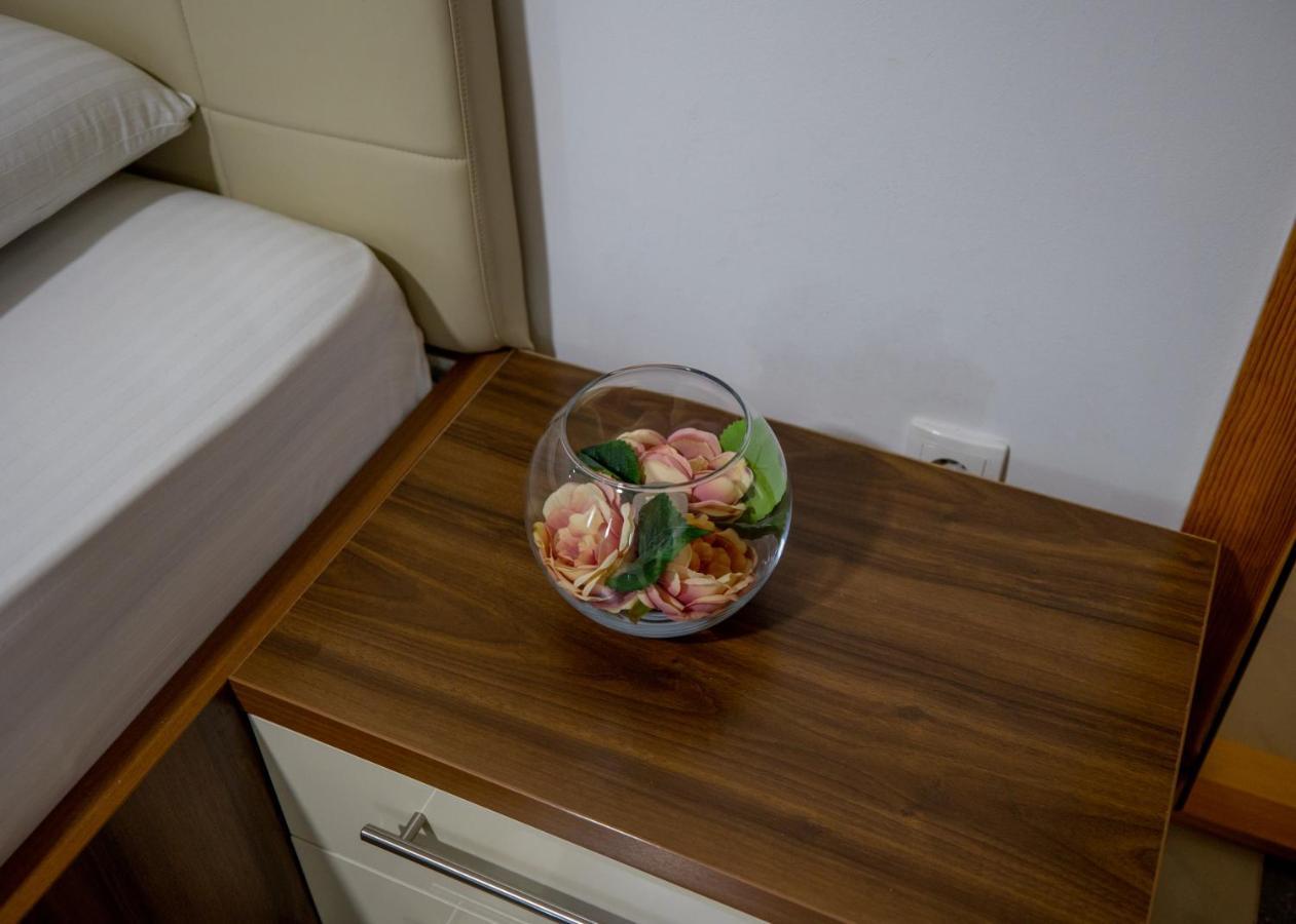 Guest House Agropapuk Sid ภายนอก รูปภาพ